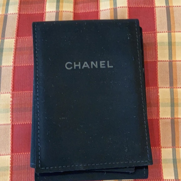 Authentic  Chanel necklace - Picture 7 of 10